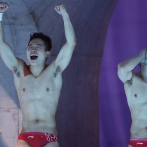 乐鱼APP-小弟紧张还有大哥指路 王谢组合亲密无间携手称雄